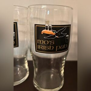 4 Guinness Draught “Mo’s Irish Pub” pint (beer) glasses.